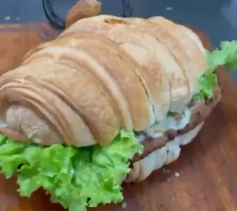 BIFE DE CHORIZO CON FRITAS SUPER
